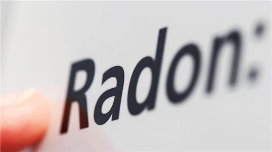 Nach Empfehlung von Strahlenschützern sollten in Häusern und Wohnungen Radon-Messungen gemacht werden. (Symbolbild)