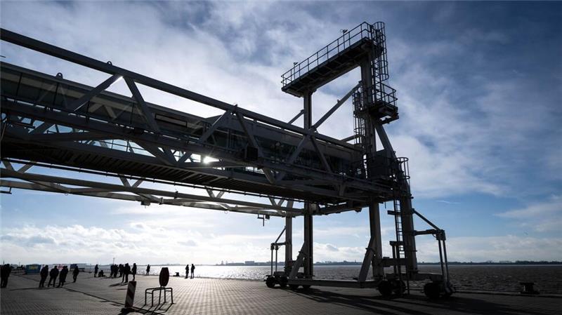 Neue Kaje und große Kreuzfahrt-Ziele ein Bremerhaven Nach Hamburg, Kiel und Warnemünde (Rostock) zählt Bremerhaven zu den wichtigsten Kreuzfahrthäfen Deutschlands.