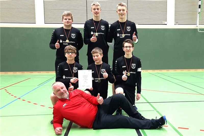 MTV Wangersen holt Gold bei den Faustball-Landesmeisterschaften Nach Stolperstart erfolgreich: Der MTV Wangersen. Foto: Verein