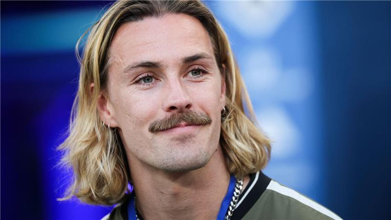 Nach Verletzung schneller zurück als befürchtet: St. Paulis Jackson Irvine. (Archivbild)