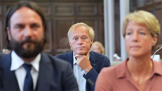 Nach Worten von Delling wurden die Kinder gegen ihn aufgebracht.