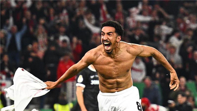 VfB im emotionalen Rausch - „Beten“ für Bayern-Ausrutscher Nach dem 2:1 gab es kein Halten mehr.