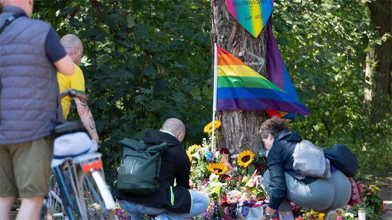 Warum der mutmaßliche CSD-Täter Abdul B. auf freiem Fuß war Nach dem Anschlag in Berlin steht die Frage im Raum, wie es dazu kommen konnte.