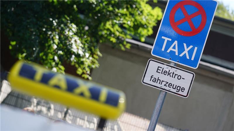Ausbau der E-Taxi-Flotte in Hamburg stagniert Nach dem Boom der vergangenen Jahre stagniert die Anschaffung von E-Taxis in Hamburg.