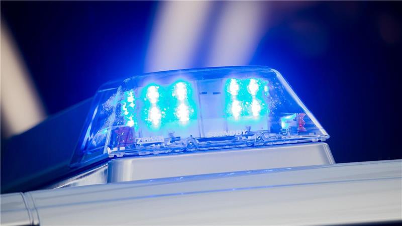 Nach dem Diebstahl von Gleichstrom-Kabeln von einer Baustelle sucht die Polizei Zeugen. (Symbolbild)