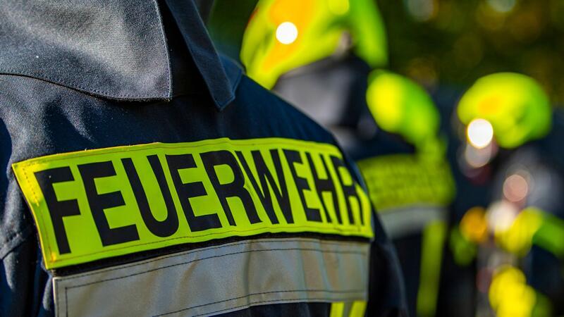 Nach dem Eklat um die Feuerwehr Nordenham bleiben die Rücktrittsgesuche der Führungskräfte bestehen. Es soll weitere Gespräche geben.