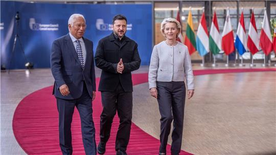 Nach dem Regierungswechsel in Ungarn sind sich wieder alle 27 EU-Staaten beim Thema Ukraine einig.