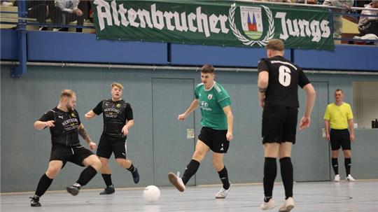 Nach dem Spiel zwischen dem TSV Altenbruch und dem FC Wanna/Lüdingworth kam es im Rahmen eines Masters-Quali-Turnieres in Lamstedt zu Handgreiflichkeiten, die Folgen haben. Foto: Unruh