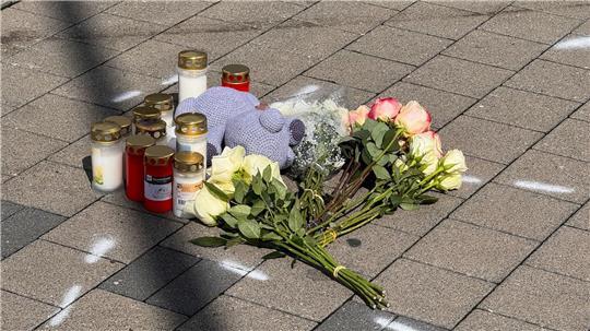 Nach dem Tod eines Zwölfjährigen auf einem Parkplatz in Niedernhall sind viele Fragen offen.