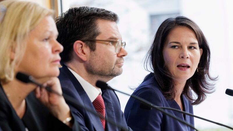 Nach dem Treffen am Dienstag schoben Regierungsvertreter und Unionspolitiker einander die Schuld für das Scheitern der Gespräche zu.