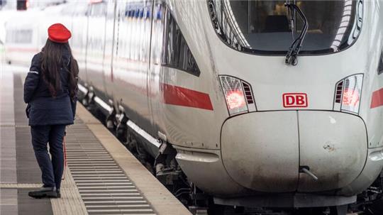 Nach dem Warnstreik hofft die Bahn darauf, am Wochenende wieder nach Plan zu fahren.