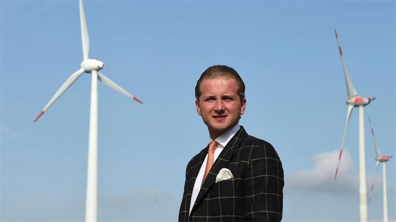 Flüchtiger Betrüger Holt verabschiedete sich von Behörden Nach dem Windkraft-Betrüger Holt wird gefahndet. (Archiv)