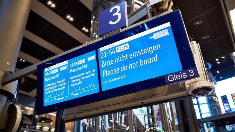Nach dem bundesweiten Ausfall im Bahnbetrieb kam es am Morgen noch zu Verspätungen.