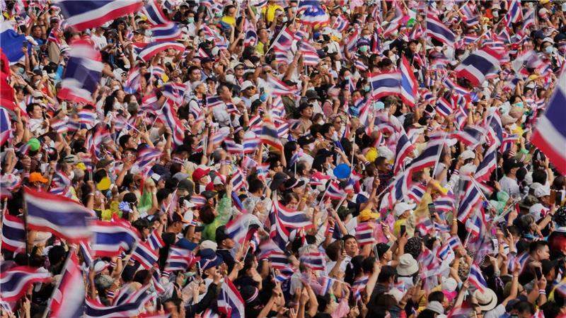 Thailands Regierungschefin nach Gerichtsurteil abgesetzt Nach dem geleakten Telefonat war es in Thailand zu Protesten gegen die Ministerpräsidentin gekommen.