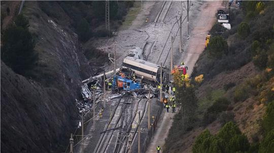 Nach dem schweren Zugunglück in Südspanien werden nun Details zu den Opfern bekannt.  