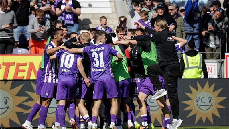 Nach dem späten Siegtor gegen Verl kannte der Jubel beim VfL Osnabrück keine Grenzen.