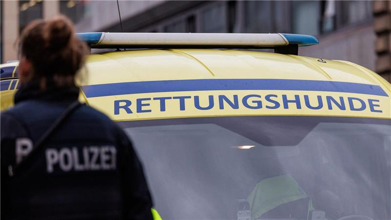 Nach dem verschwundenen Jungen wurde auch mit Spürhunden gesucht. 