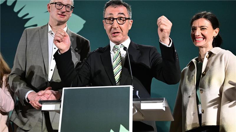 Nach den Hochrechnungen könnte Cem Özdemir neuer Ministerpräsident im Südwesten werden. 