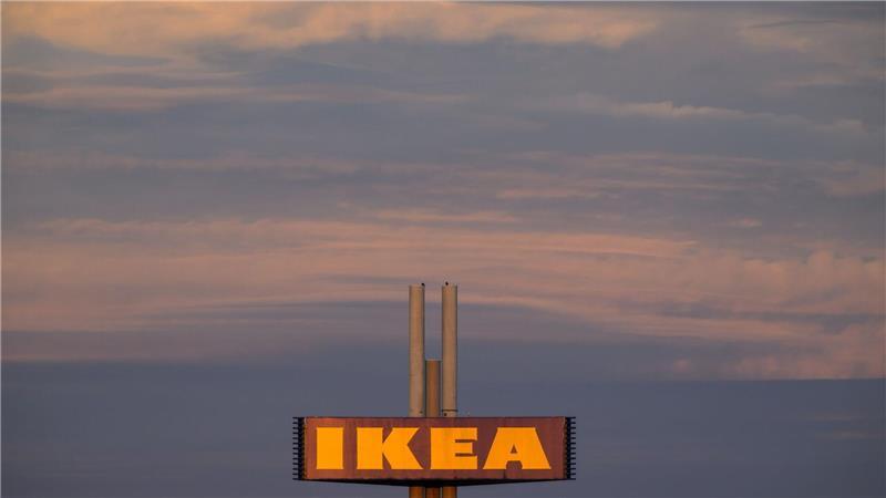 Nach den Verdächtigen wird gefahndet. (Archivbild)