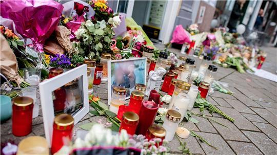 Nach den tödlichen Schüssen auf einen 21-Jährigen bei einem Polizeieinsatz ist die Anteilnahme in Oldenburg groß. 