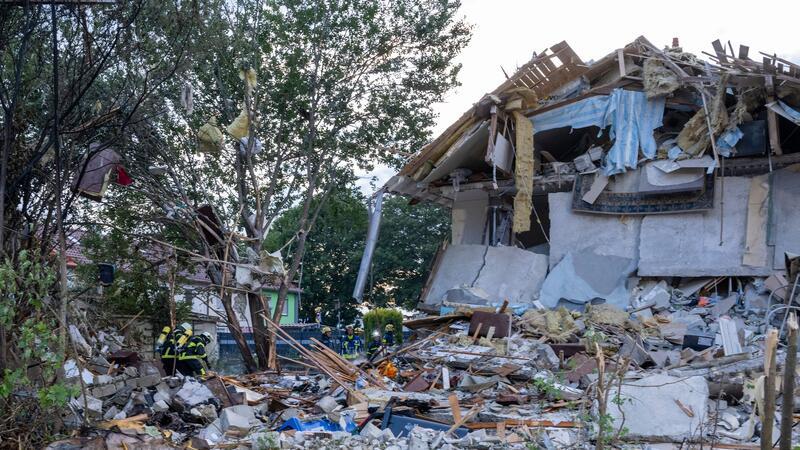 Nach der Explosion bietet sich ein Bild der Verwüstung. 