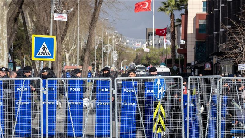 Nach der Festnahme Imamoglus wurden auch Straßen in Istanbul gesperrt.