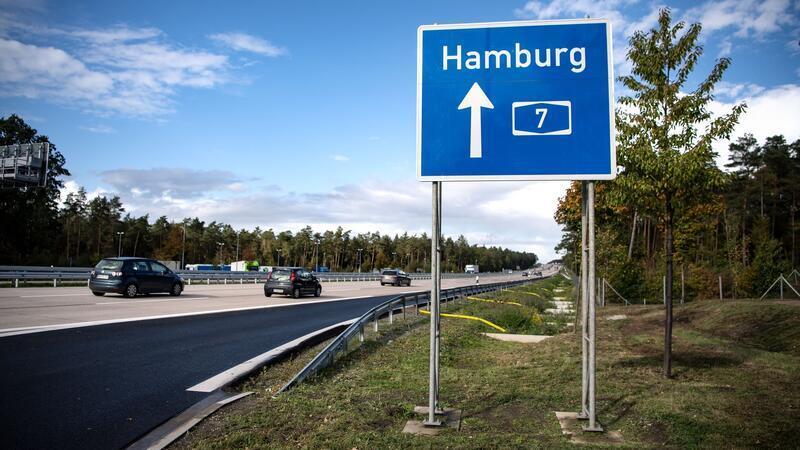 Nach der Sperrung am Wochenende ist der Elbtunnel in Hamburg wieder befahrbar. (Symbolbild)