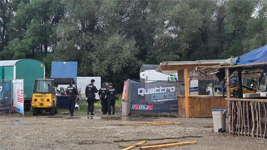 Nach der Tat wurde das Dorffest in Egling abgebrochen. 