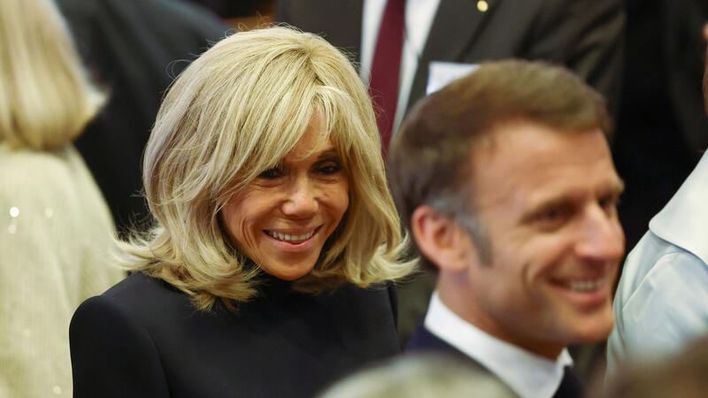 Nach der Verleihung des Internationalen Preises des Westfälischen Friedens: Brigitte und Emmanuel Macron im Festsaal des historischen Rathauses Münster.