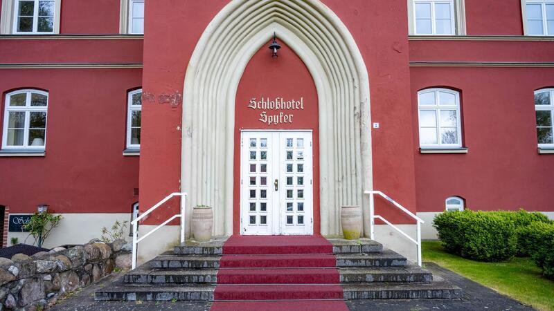 Nach der Wende wurde aus dem Schloss ein Hotel - mit wirtschaftlichen Schwierigkeiten.