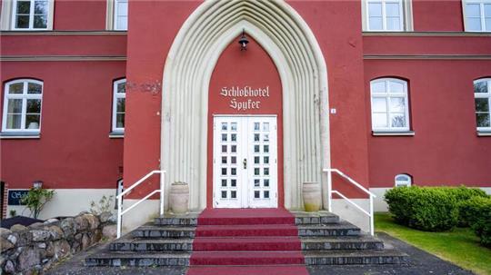Nach der Wende wurde aus dem Schloss ein Hotel - mit wirtschaftlichen Schwierigkeiten.