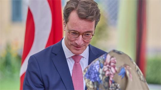 Nach drei Tagen in der Türkei fliegt Wüst am Mittwochabend nach Düsseldorf zurück.