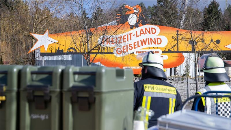 Nach einem Brand vor knapp zwei Wochen verschiebt das „Freizeit-Land Geiselwind“ seinen Saisonstart. (Archivbild)
