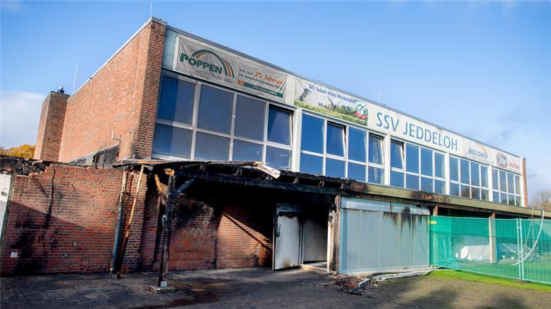 Nach einem Feuer auf dem Vereinsgelände musste der Fußball-Regionalligist vorübergehend eine neue Heimspielstätte suchen.