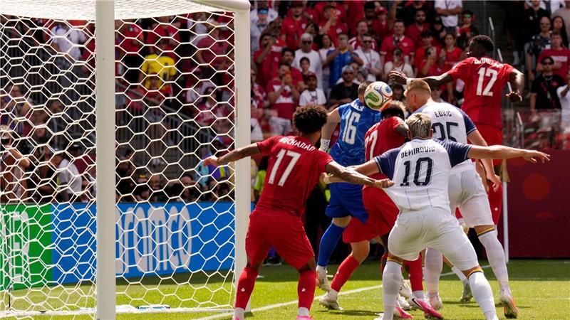 Kanada holt ersten WM-Punkt überhaupt - 1:1 gegen Bosnien Nach einem Standard bejubelte Bosnien-Herzegowina die Führung.