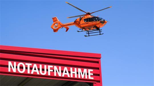 Nach einem Unfall im Landkreis Gifhorn kam auch ein Rettungshubschrauber zum Einsatz. (Symbolbild)