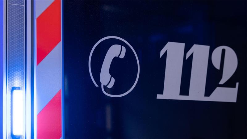 Nach einem Unfall kommt ein Pedelec-Fahrer mit lebensgefährlichen Verletzungen in ein Krankenhaus. (Symbolbild)