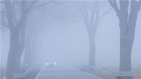 Nach einem freundlichen Start wird das Wochenende im Norden zunehmend neblig und trüb. (Symbolbild)