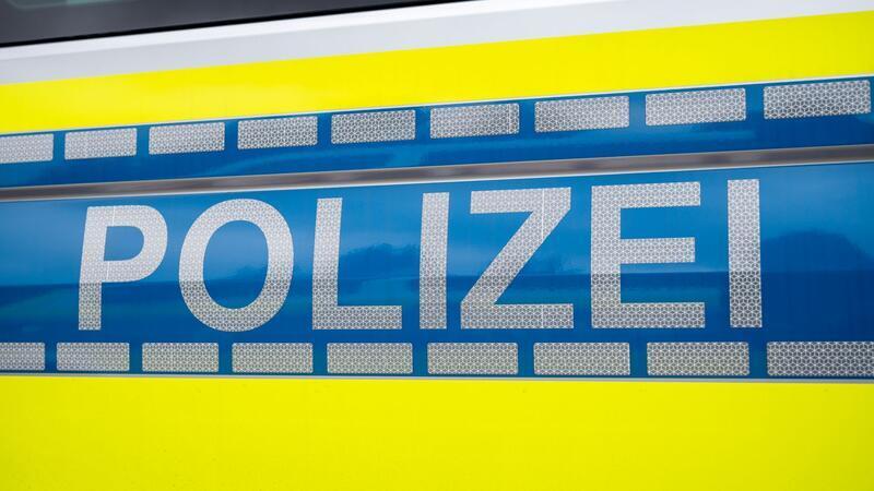 Nach einem schweren Unfall in Rendsburg ermittelt die Polizei gegen den Unfallverursacher (Symbolfoto).