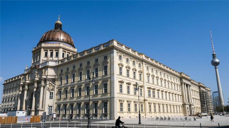 Nach einer offenen Diskussion mit den Chören und der künstlerischen Leitung habe sich die Stiftung Humboldt Forum entschieden, das Wort „Oberindianer“ auszulassen. (Archivbild)