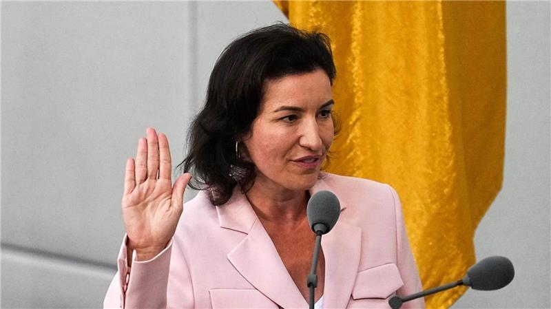 Bär: Raumfahrt ist weit mehr als ein Flug ins Weltall Nach ihrer Vereidigung zur neuen Forschungs- und Raumfahrtministerin hat sich Dorothee Bär viel vorgenommen. (Archivbild)