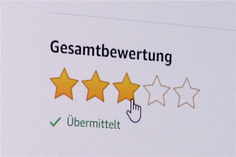 Nach langen juristischen Auseinandersetzungen meldet Amazon Erfolge bei der Abwehr gekaufter Bewertungen auf seinen Webseiten. Foto: Jennifer Weese/dpa