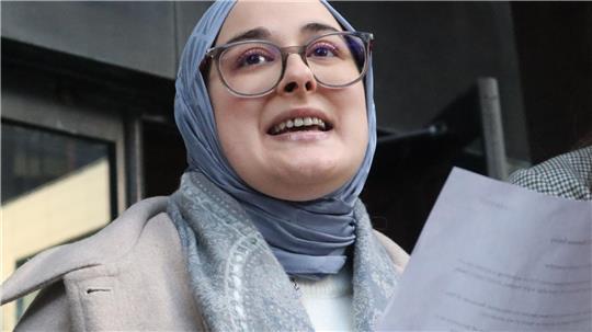 Nach mehr als sechs Wochen Haft ordnete ein Bundesrichter die Freilassung Rümeysa Öztürks an und bewertete die Inhaftierung als unrechtmäßig. (Archivbild)