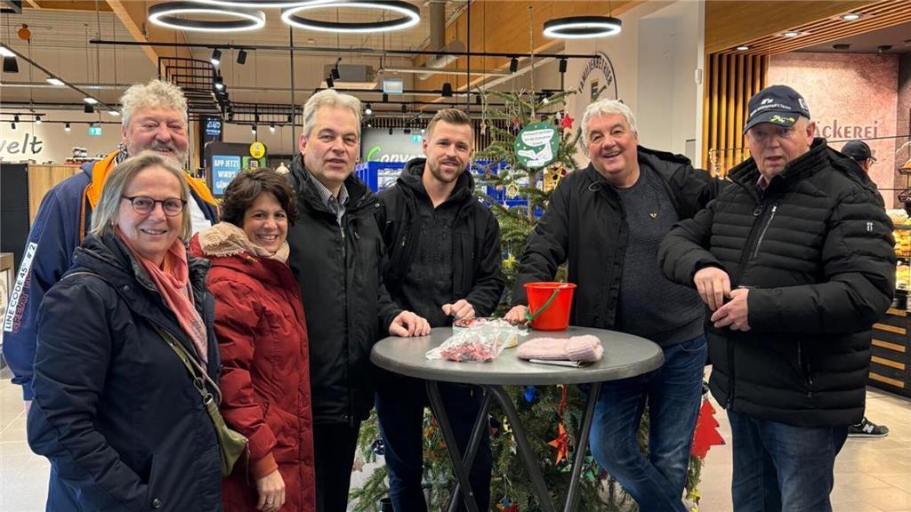 Nach nur zwölf Minuten meldete der Hammaher Glücksschweinchen-Verkaufstrupp im E...