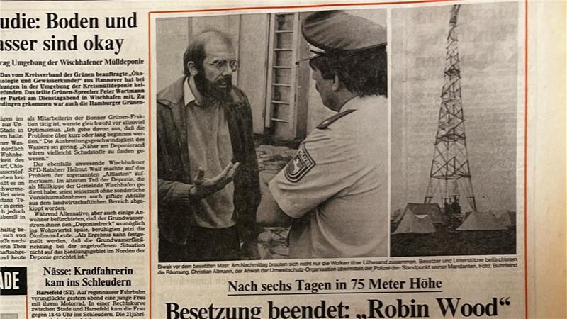 Nach sechs Tagen geben die Aktivisten von Robin Wood, inzwischen auch von Greenpeace unterstützt, die Besetzung des Mastes auf.