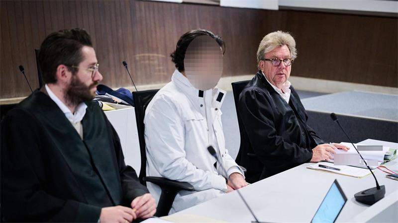 Nach tödlichen Schüssen in Nienburg hat der Prozess gegen den mutmaßlichen Täter begonnen.