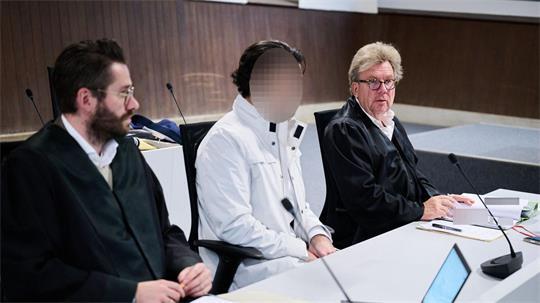 Nach tödlichen Schüssen in Nienburg hat der Prozess gegen den mutmaßlichen Täter begonnen.