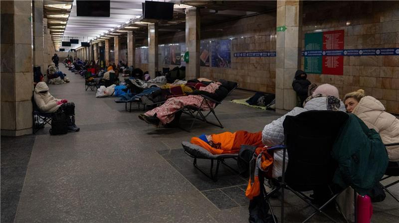 Nach ukrainischen Behördenangaben trafen die Attacken vor allem die zivile und Energieinfrastruktur.