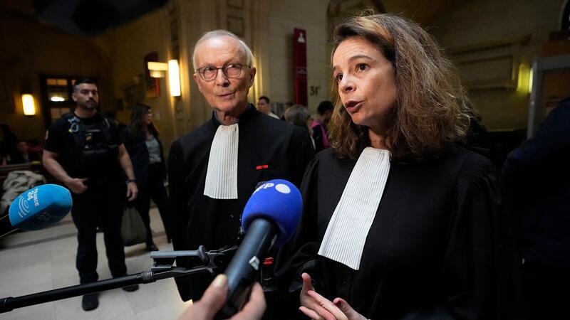Frankreich: Syrer wegen Kriegsverbrechen verurteilt Nach viertägiger Anhörung wurden Ali Mamluk, Dschamil Hassan und Abdel Salam Mahmud verurteilt.