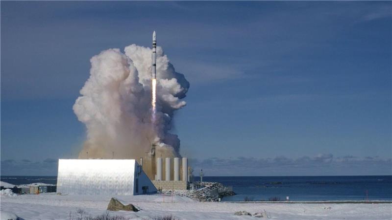 Deutsche Rakete gestartet - 30-Sekunden-Flug Nach wetterbedingter Verzögerung ist die deutsche Spectrum-Rakete in Norwegen gestartet. Der Flug dauerte etwa eine halbe Minute.